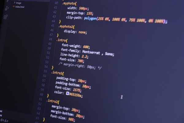 Explorez les outils web et hébergement pour booster votre tech